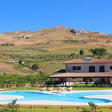 Tenuta Lanza Il Mulino Acquaviva Platani Bagian luar foto