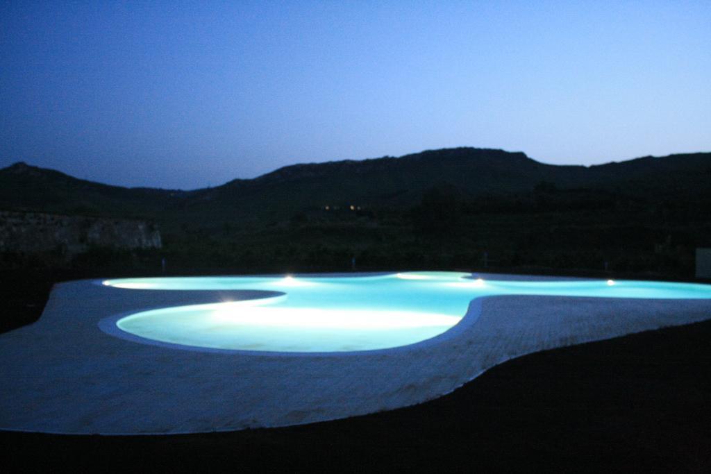 Tenuta Lanza Il Mulino Acquaviva Platani Bagian luar foto