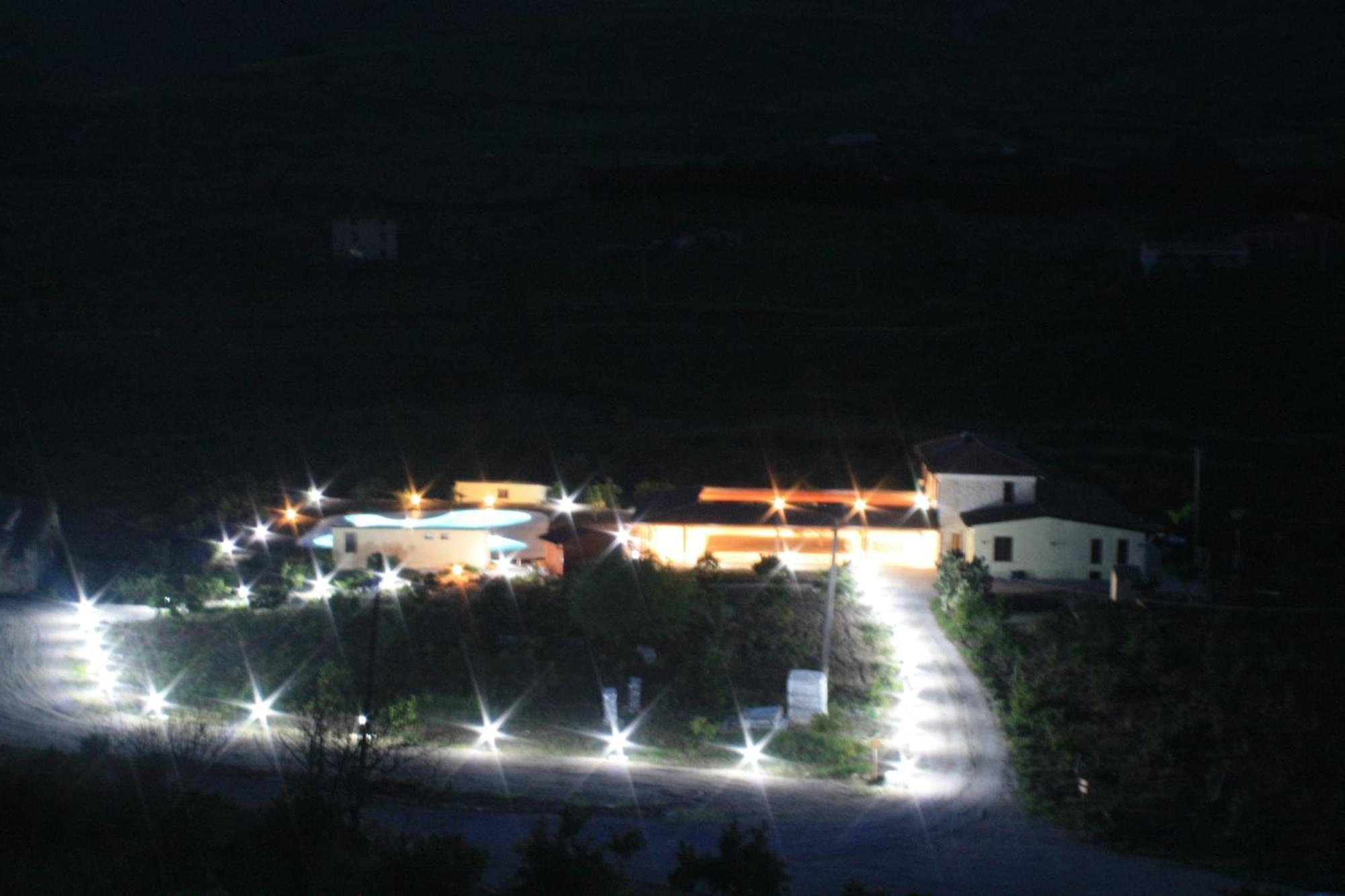Tenuta Lanza Il Mulino Acquaviva Platani Bagian luar foto