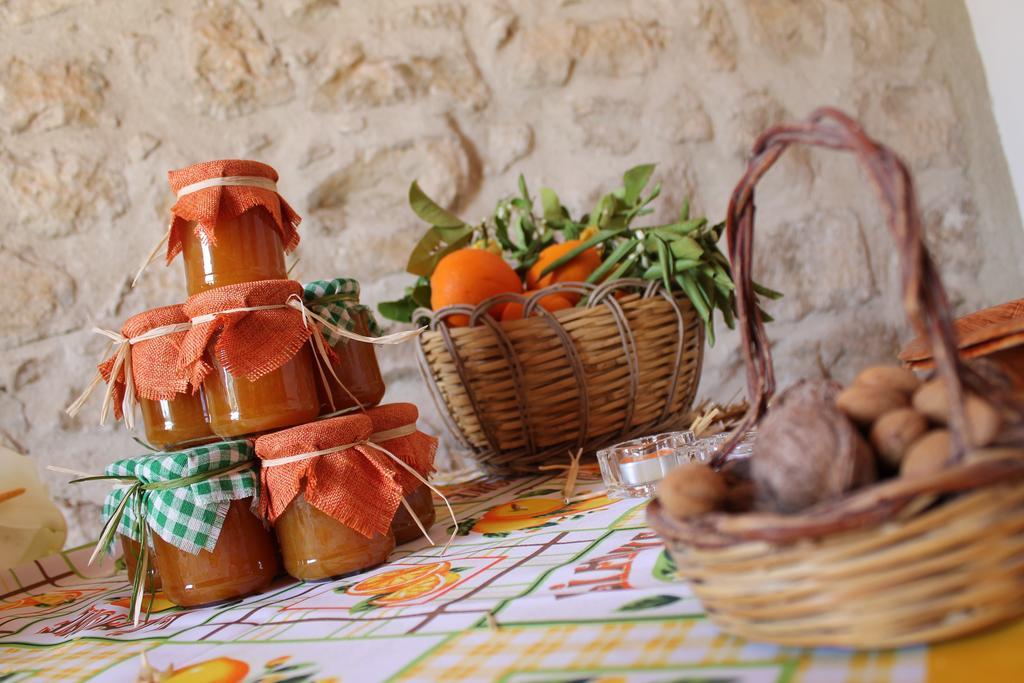 Tenuta Lanza Il Mulino Acquaviva Platani Bagian luar foto