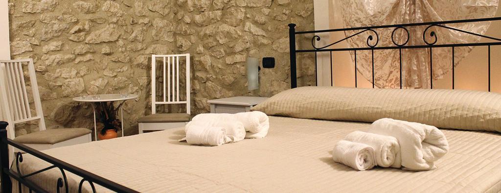 Tenuta Lanza Il Mulino Acquaviva Platani Bagian luar foto
