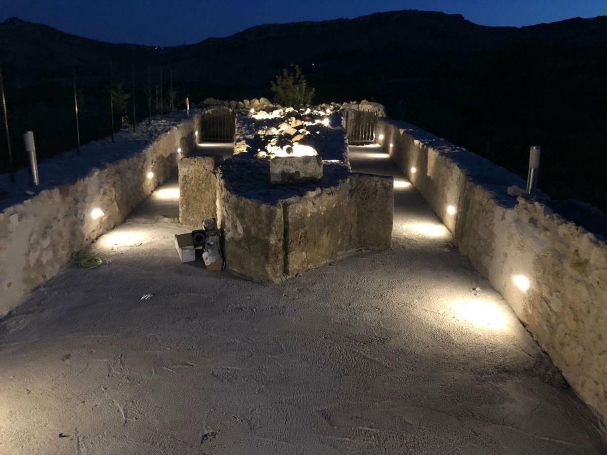 Tenuta Lanza Il Mulino Acquaviva Platani Bagian luar foto