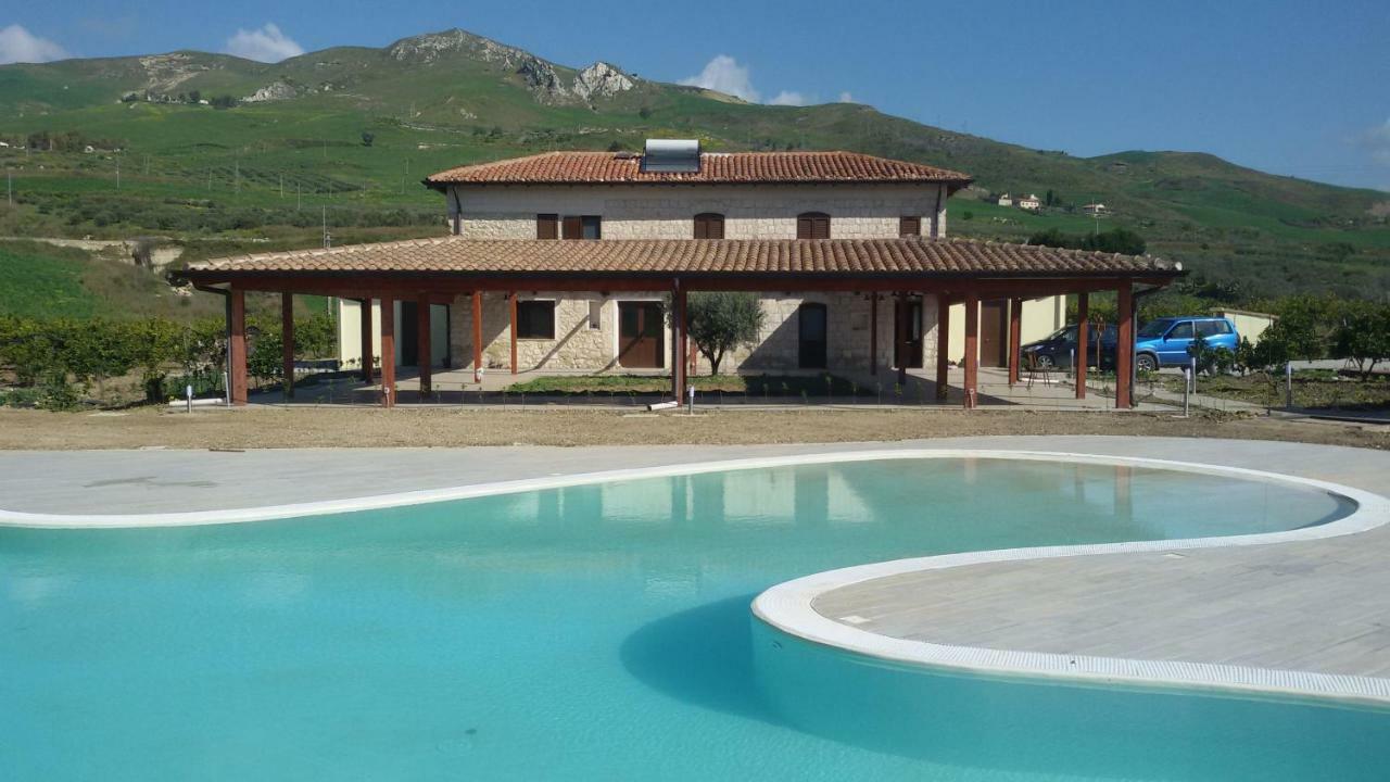 Tenuta Lanza Il Mulino Acquaviva Platani Bagian luar foto